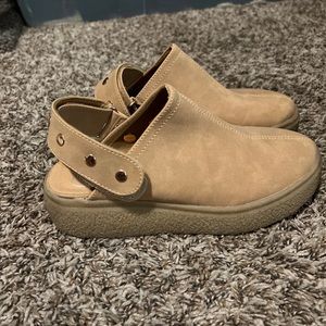 Rocket dog slip on clogs